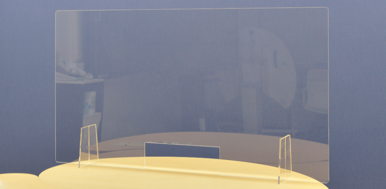 アクリルボードL（開口あり）