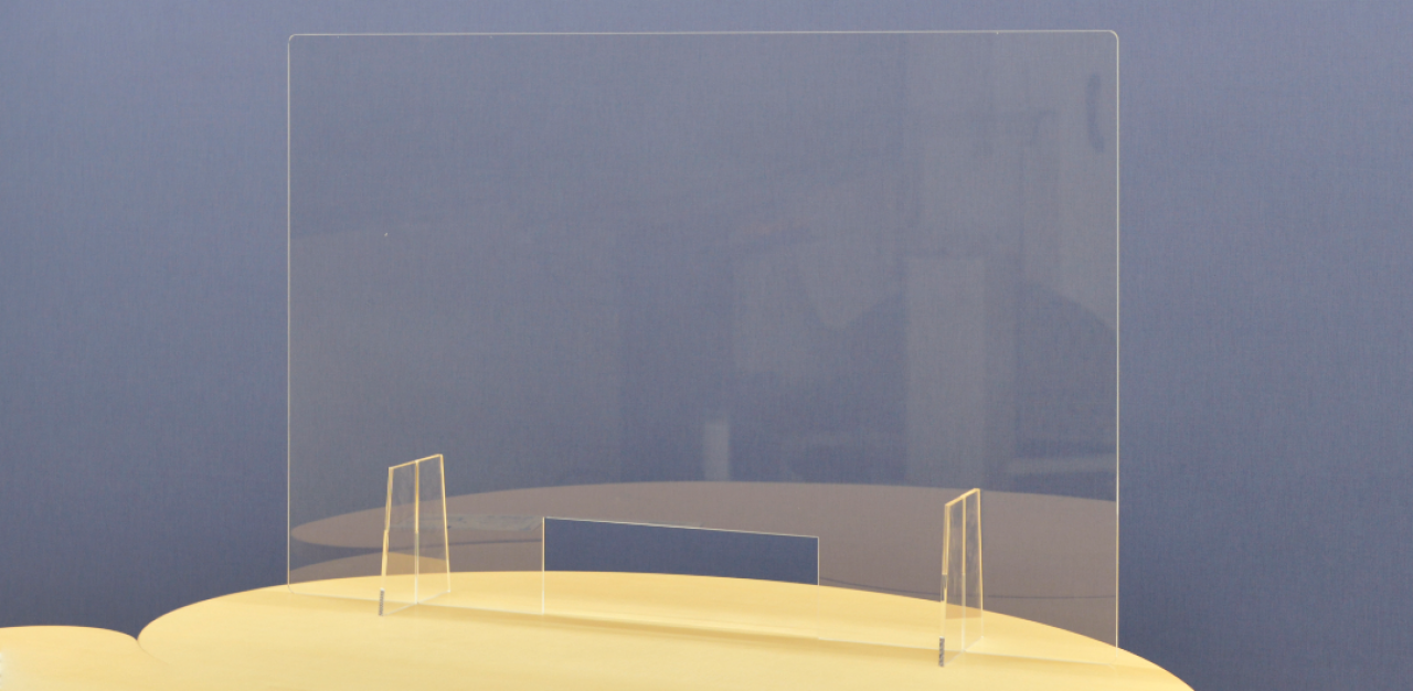 アクリルボードM（開口あり）